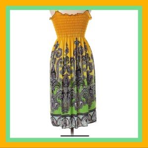 3 for $20 🛒 Yellow Paisley Print Dress | Size M
